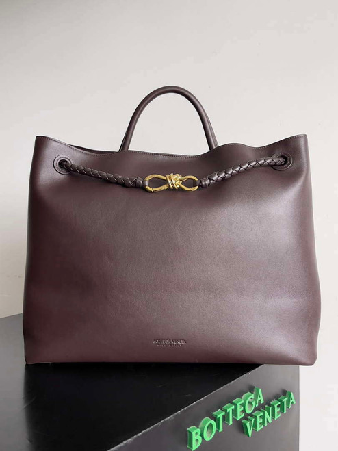 Bottega Veneta BV 806010 Large Andiamo bag BV9025