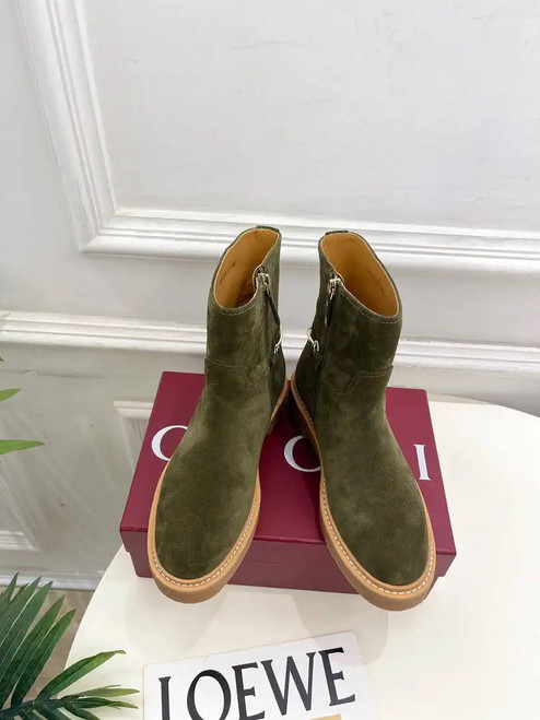 Gucci Women Classic Horsebit Ankle Boots G77372