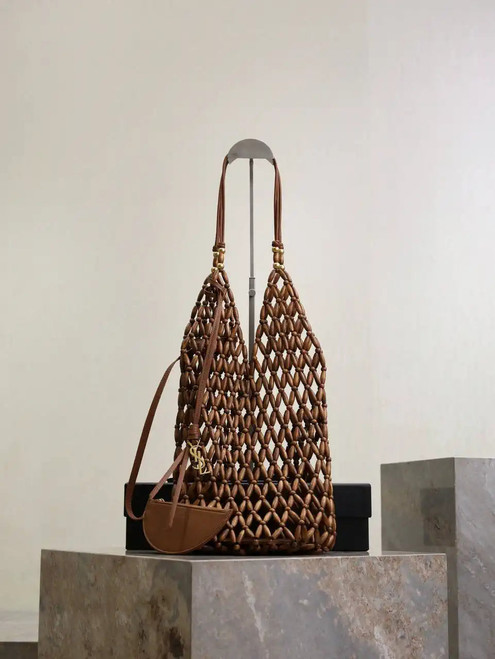 YSL 821911 supple bucket in wood beads LIGHT WOOD