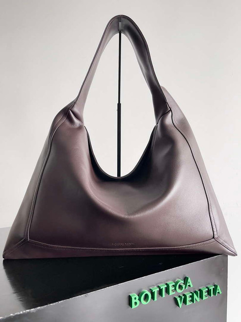 Bottega Veneta BV 803976 Large Hop bag  Shoulder bag in silky calf leather BV9091