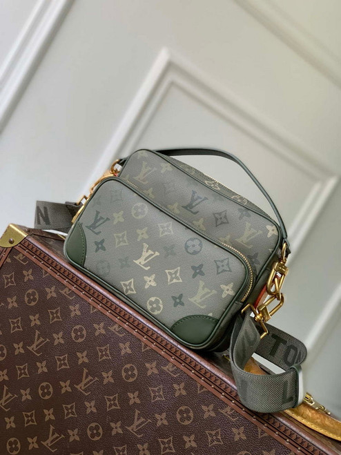 LV M27095 Louis Vuitton Nil Bag Khaki