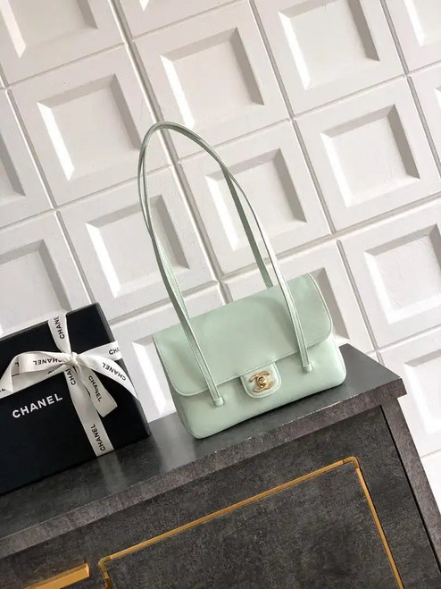 Chanel AS6130 Small Flap Bag Grained Shiny Calfskin & Gold-Tone Metal Light gray-green