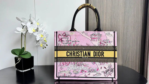 Dior M1296 Souvenir Medium Dior Book Tote Shanghai Bund embroidery pattern M9642