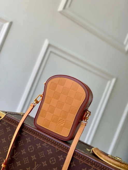LV M26984 Louis Vuitton Toast Wearable Wallet Monogram/Damier
