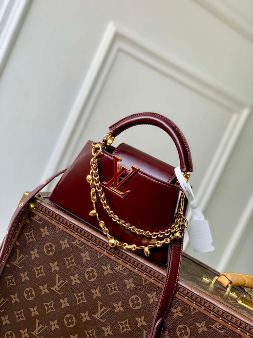 LV M25473 Louis Vuitton Capucines East-West Mini Bag Grenat Red