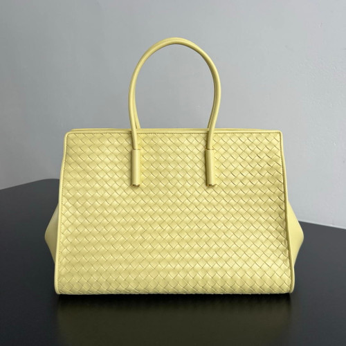 Bottega Veneta BV 868327 Barbara Tote BV92303
