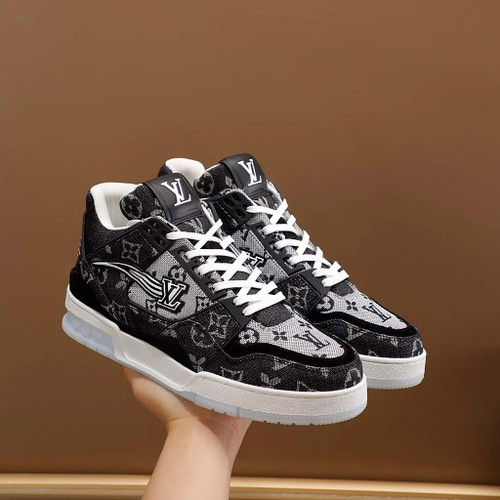 Louis Vuitton Women Men's  LV Time Out Sneaker M60066