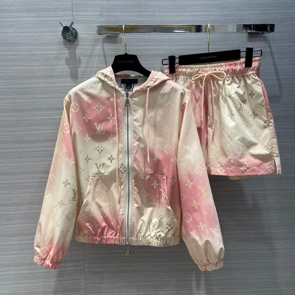 Louis Vuitton LV 1A9UG9 Technical Tracksuit L88039