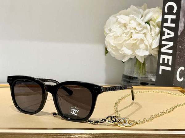 Chanel 5493 Rectangle Sunglasses C83095