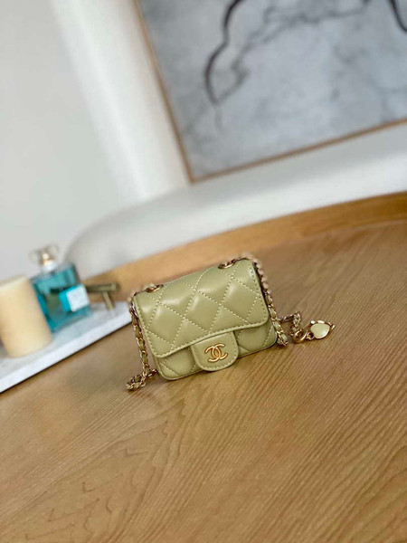 Chanel AP3037 BELT Bag Lambskin Enamel & Gold-Tone Metal Green