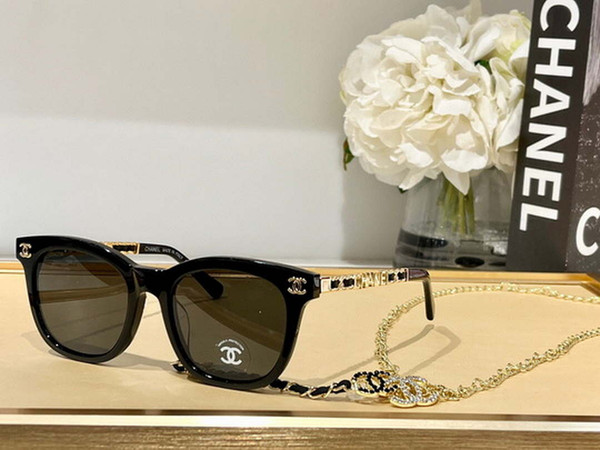 Chanel 5493 Rectangle Sunglasses C83139