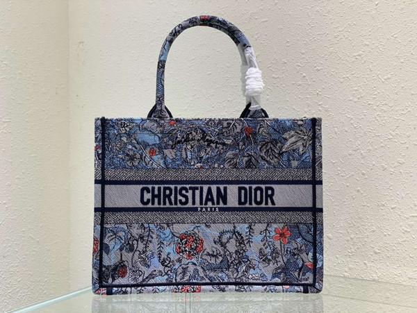 Dior Book Tote M1296 Medium Latte Multicolor Dior Jardin d'Hiver Embroidery M0088