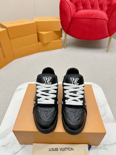 Louis Vuitton 1ABLUR Men Women's LV Trainer Sneaker L62471