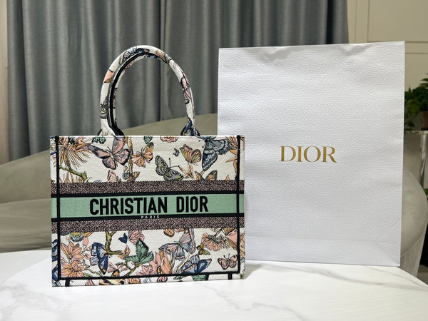 Dior Book Tote M1296 Medium Latte Multicolor Dior Jardin d'Hiver Embroidery M0084