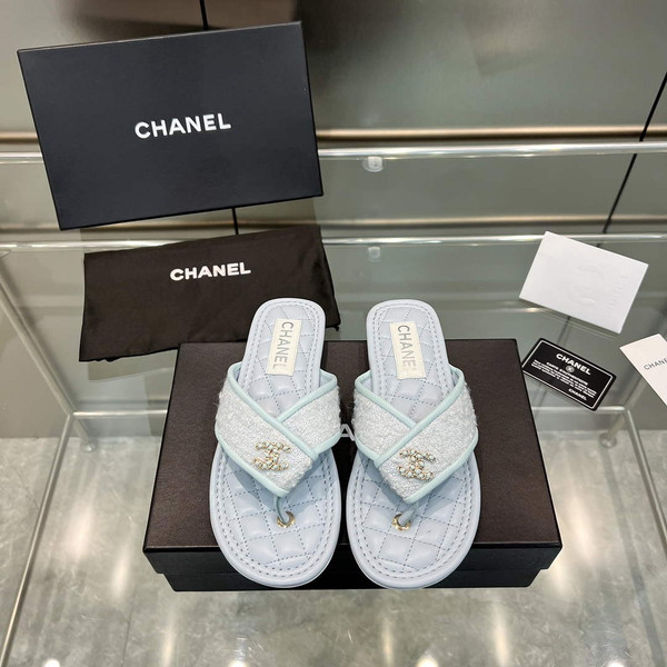 Chanel Women's Rhombus Slippers C91603