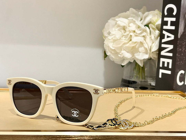 Chanel 5493 Rectangle Sunglasses C83092