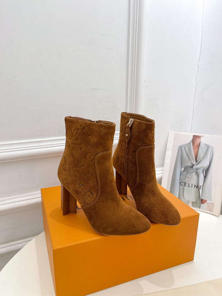LV 1ABUW2 Louis Vuitton Women's Silhouette Ankle Boot L67331