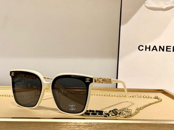 Chanel 5493 Rectangle Sunglasses C83123