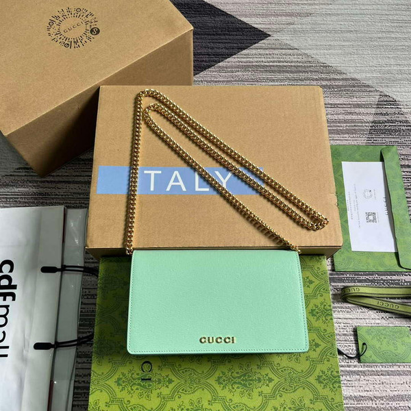 Gucci 772643 Chain Wallet With Gucci Script Pale green