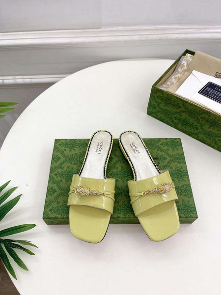 Gucci 750509 Women's Slide Sandal With Hardware G38282