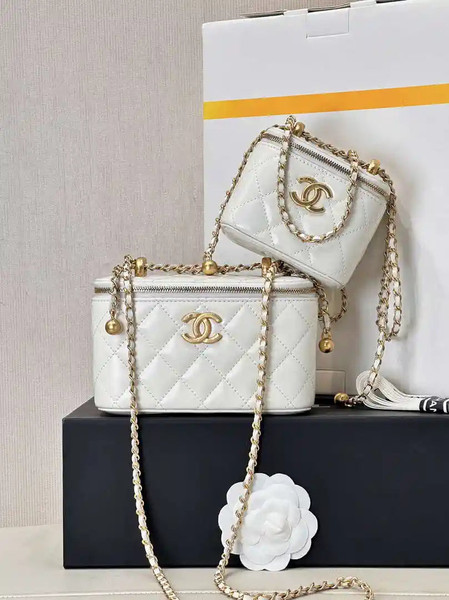 Chanel AP3651 Vanity with Chain Bag White Lambskin