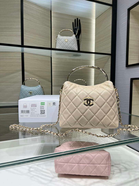 Chanel 25SS Crush With handle box Bag Lambskin AP4591 Apricot