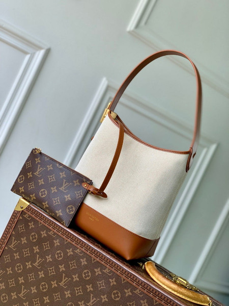 LV M25468 Louis Vuitton Low Key Hobo PM Bag Ecru/Cognac