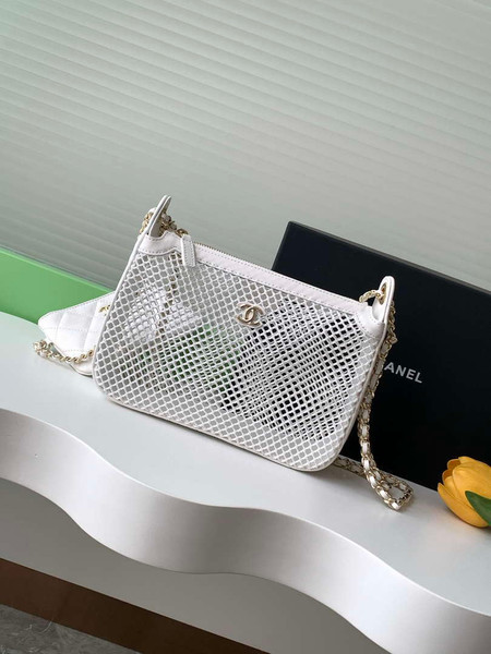 Chanel AP4572 25S Clutch With Chain Mesh Shiny Lambskin & Gold-Tone Metal White