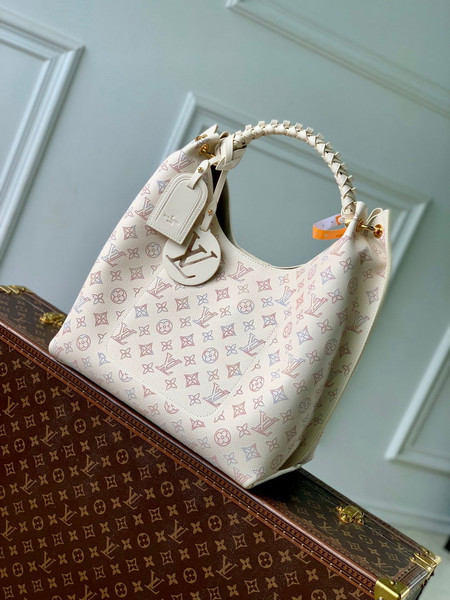 LV M25894 Louis Vuitton Carmel Handbag Dream Cream