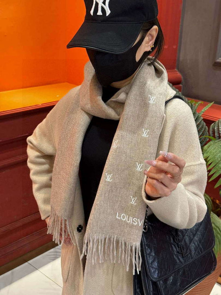 Louis Vuitton Double-sided Cashmere Scarf L60377