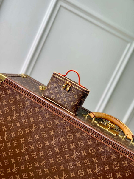 LV M83079 Louis Vuitton Nice Beauty Vanity Case