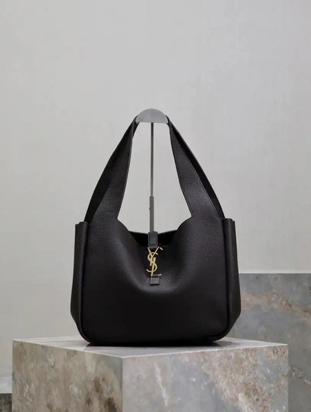 YSL 763435 LE 5 À 7 BEA IN GRAINED LEATHER Black Gold