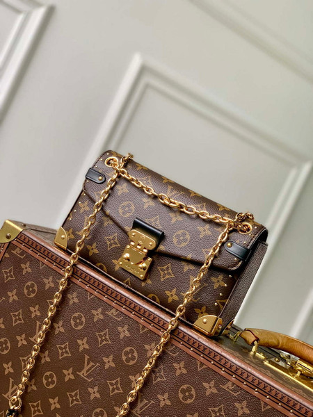 LV M27266 Louis Vuitton Trunkie East West Handbag