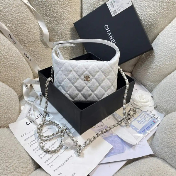 Chanel AS4386 Clutch with chain Grained Shiny Calfskin White