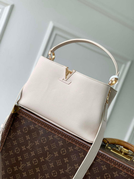 LV M14979 Louis Vuitton Capucines MM Souple Bag Quartz White