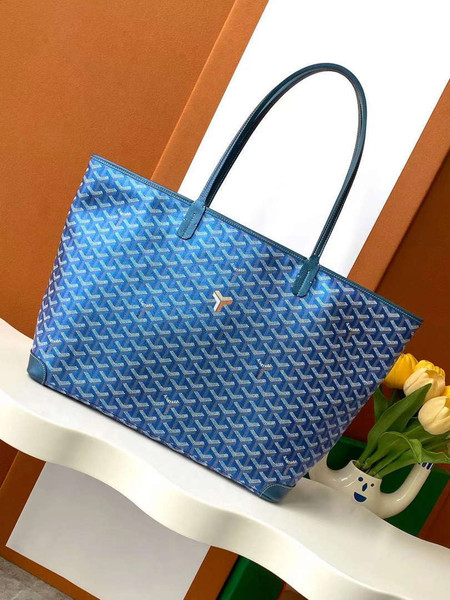 Goyard MMLTY01CL03P Artois MM Bag Pearly Blue