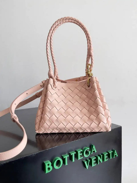 Bottega Veneta BV 796569VCPPT8060 Small Andiamo Parachute Pink