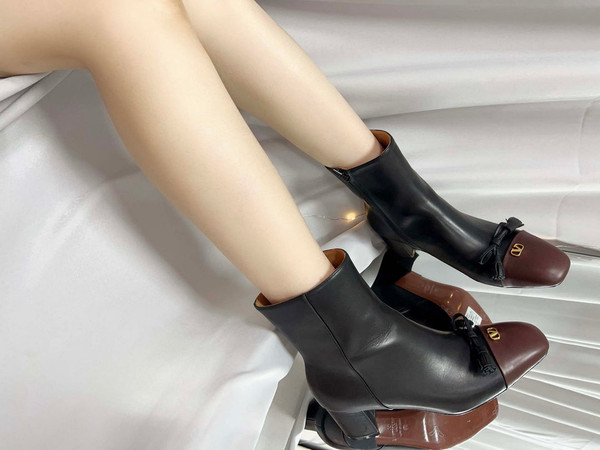 Valentino Valet Du Roi Kidskin Leather Ankle Boot 60MM V62392