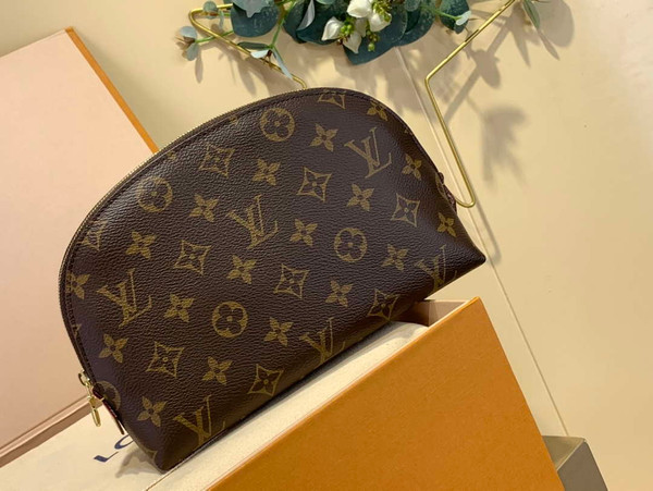 LV M47353 Louis Vuitton Cosmetic Pouch MM Monogram Canvas