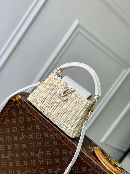 LV M26004 Louis Vuitton Capucines Mini Bag White
