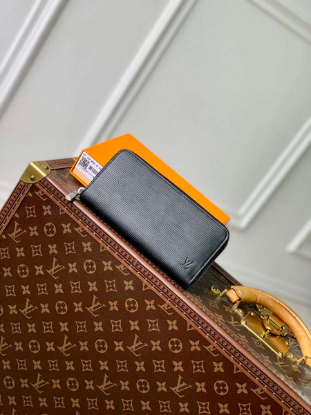 LV M31071 Louis Vuitton Zippy Wallet Black EPI
