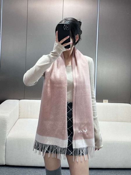 Louis Vuitton Classic Cashmere Scarf Scarf L60357