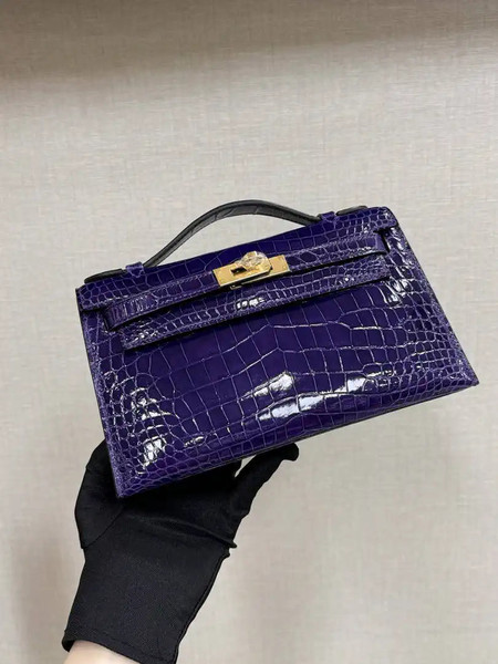 Hermes Kelly Pouchette Glossy crocodile Leather clutch bag H231022