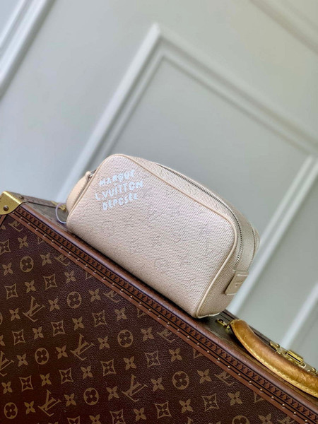 LV M27158 Louis Vuitton Mini Dopp Kit Bag Apricot