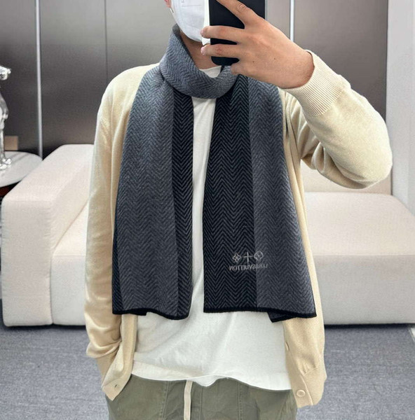 Louis Vuitton Classic Plaid Jacquard Cashmere Scarf L60379