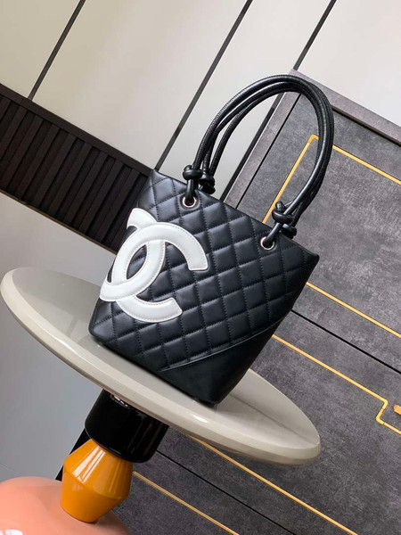Chanel A98002 Vintage Bucket bag Black with White CC