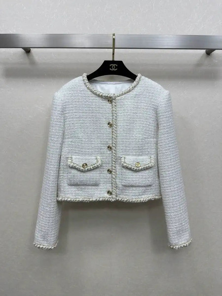 Chanel Women single-breasted round-neck jacket C62318