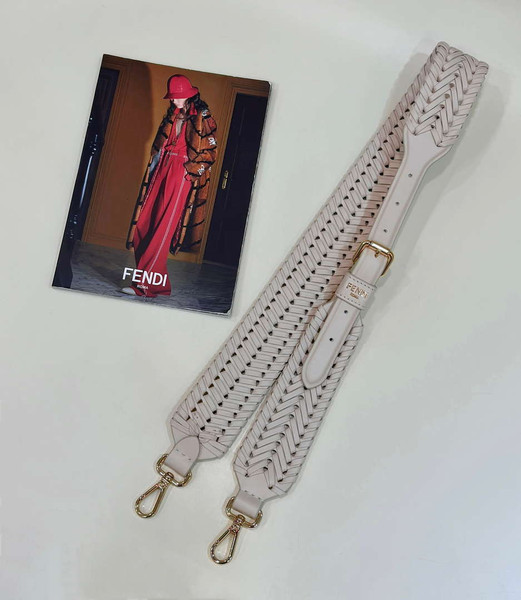 Fendi F10111 Handbag Fashionable cowhide Shoulder Strap Beige 9001