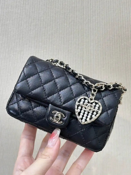 Chanel 25A Mini Flap Bag Lambskin AS4670 Black