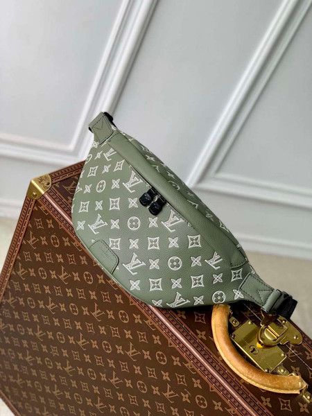 LV M12508 Louis Vuitton Discovery Bumbag Olive Green